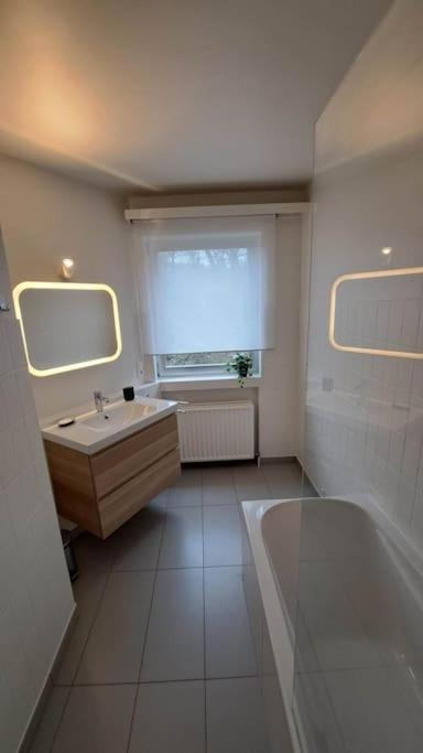 Chez La Baronne Apartment Brussels Ngoại thất bức ảnh